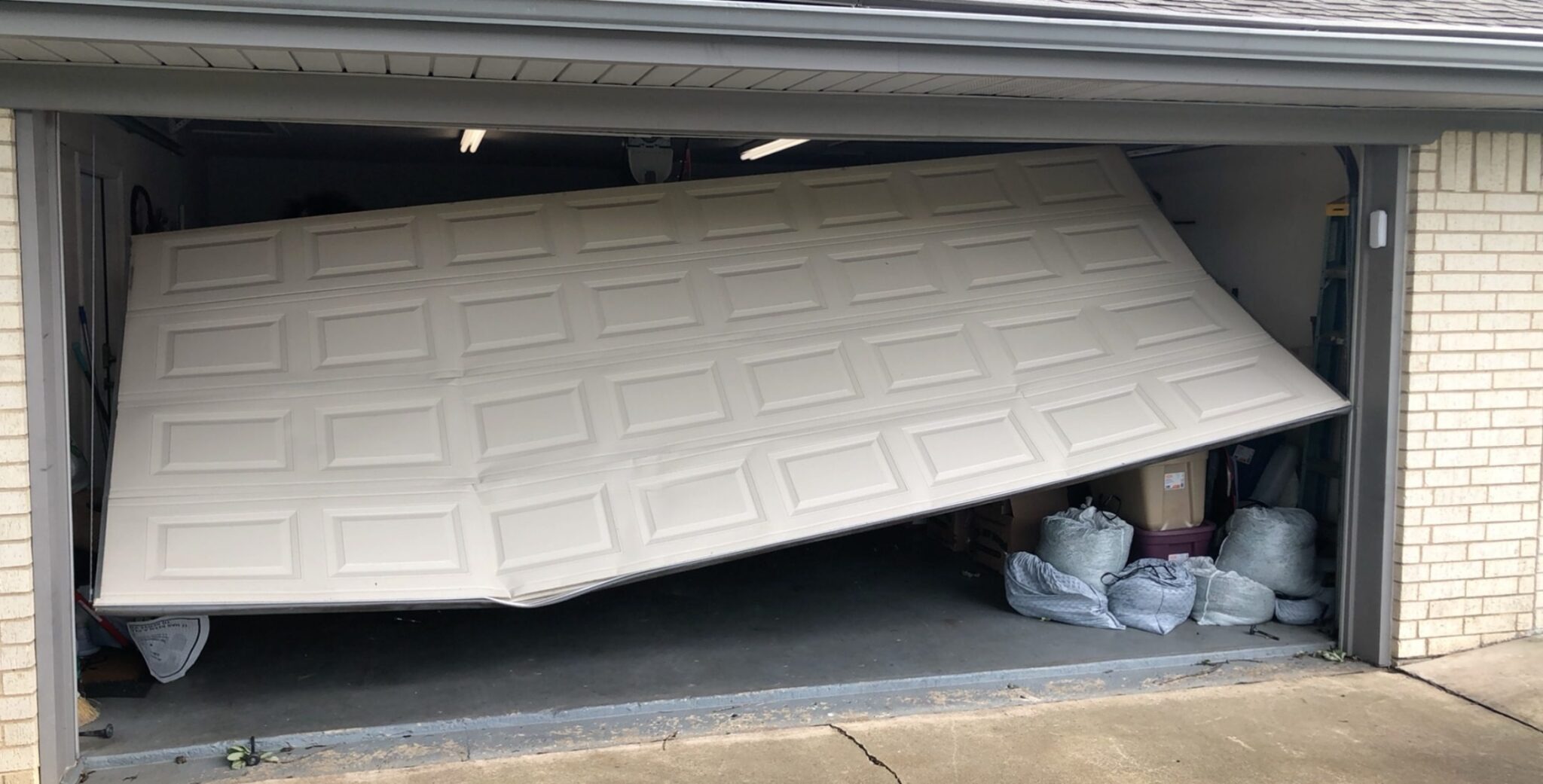 Garage door repair in Miramar, Florida
